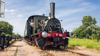 Museumstoomtram_Oudste nog rijdende locomotief van Nederland NS 6513