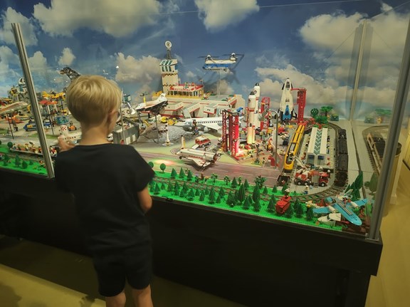 LEGO diorama in Museum 20e Eeuw 2023 g